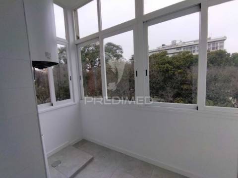 Apartamento totalmente remodelado t1 arroios lisboa