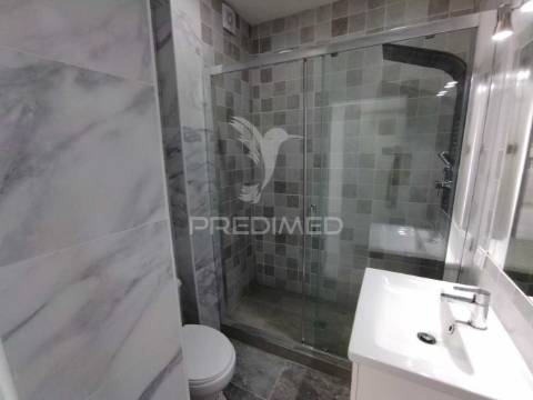 Apartamento totalmente remodelado t1 arroios lisboa