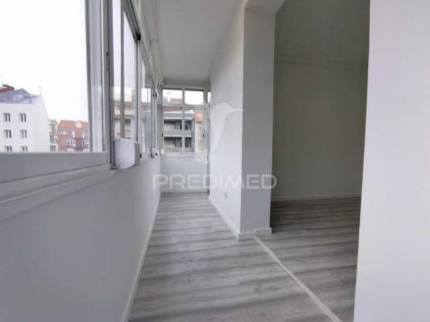 Apartamento totalmente remodelado t1 arroios lisboa