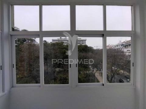 Apartamento totalmente remodelado t1 arroios lisboa