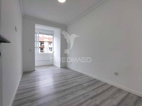 Apartamento totalmente remodelado t1 arroios lisboa
