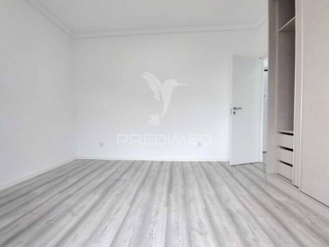 Apartamento totalmente remodelado t1 arroios lisboa