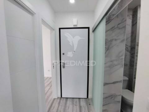 Apartamento totalmente remodelado t1 arroios lisboa