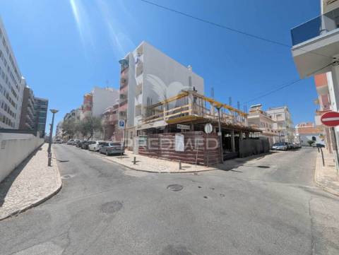 T3 duplex, segunda linha monte gordo, vista mar, praia 100m