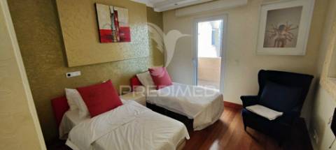 Apartamento t4 na estrada monumental