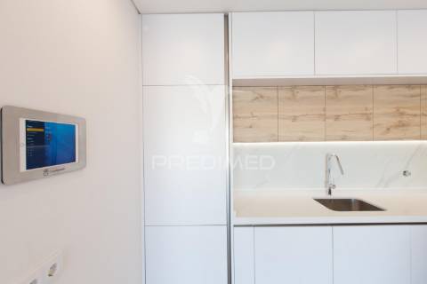 Moradia nova - piscina - funchalinho / costa caparica