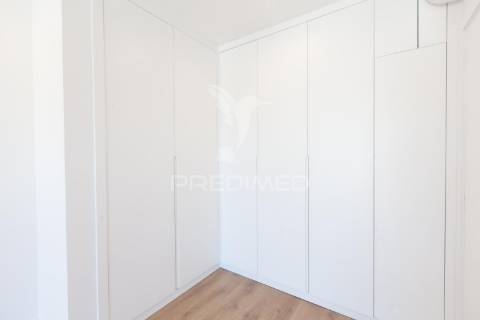 Moradia nova - piscina - funchalinho / costa caparica