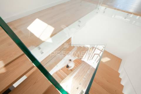 Moradia nova - piscina - funchalinho / costa caparica