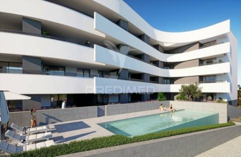 Condomínio leaf lagos com piscina a 300m da praia