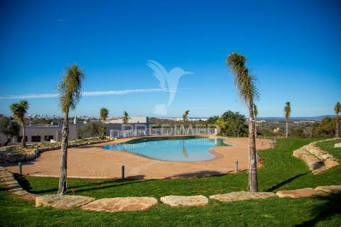 Apartamento t0 no empreendimento gramacho residences – algarve