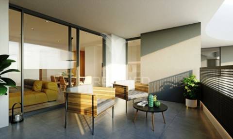 Condomínio fechado em lagos a 300m da praia com piscina