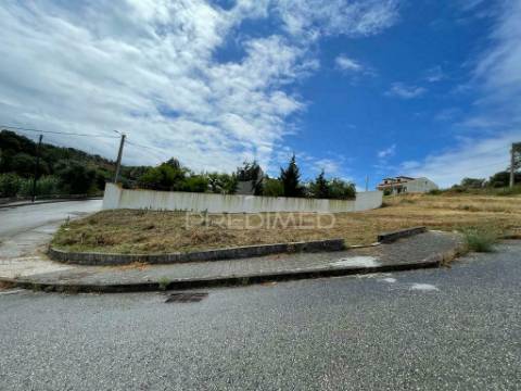 ´terreno urbano com projecto aprovado