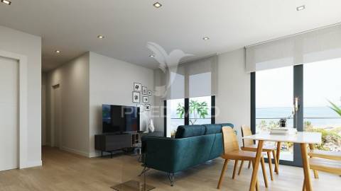 Apartamento t3 com varanda e vista mar