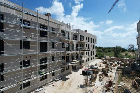 Apartamento t3 com varanda e vista mar