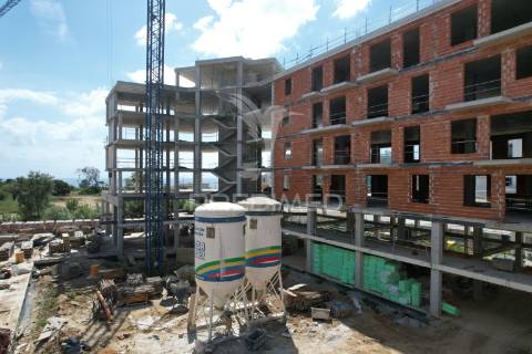 Apartamento t3 com varanda e vista mar