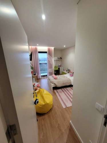 Moradia t3 em banda em ribeirão