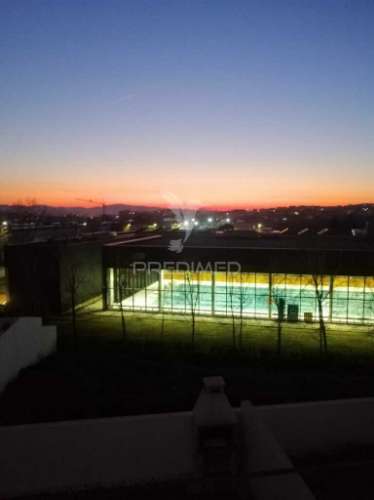 Moradia t3 em banda em ribeirão