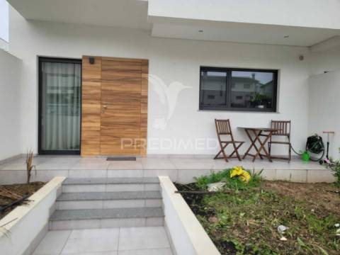 Moradia t3 em banda em ribeirão