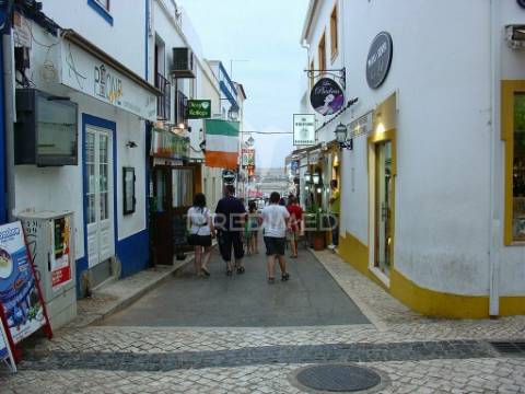 Apartamento t1 vista mar em alvor - algarve