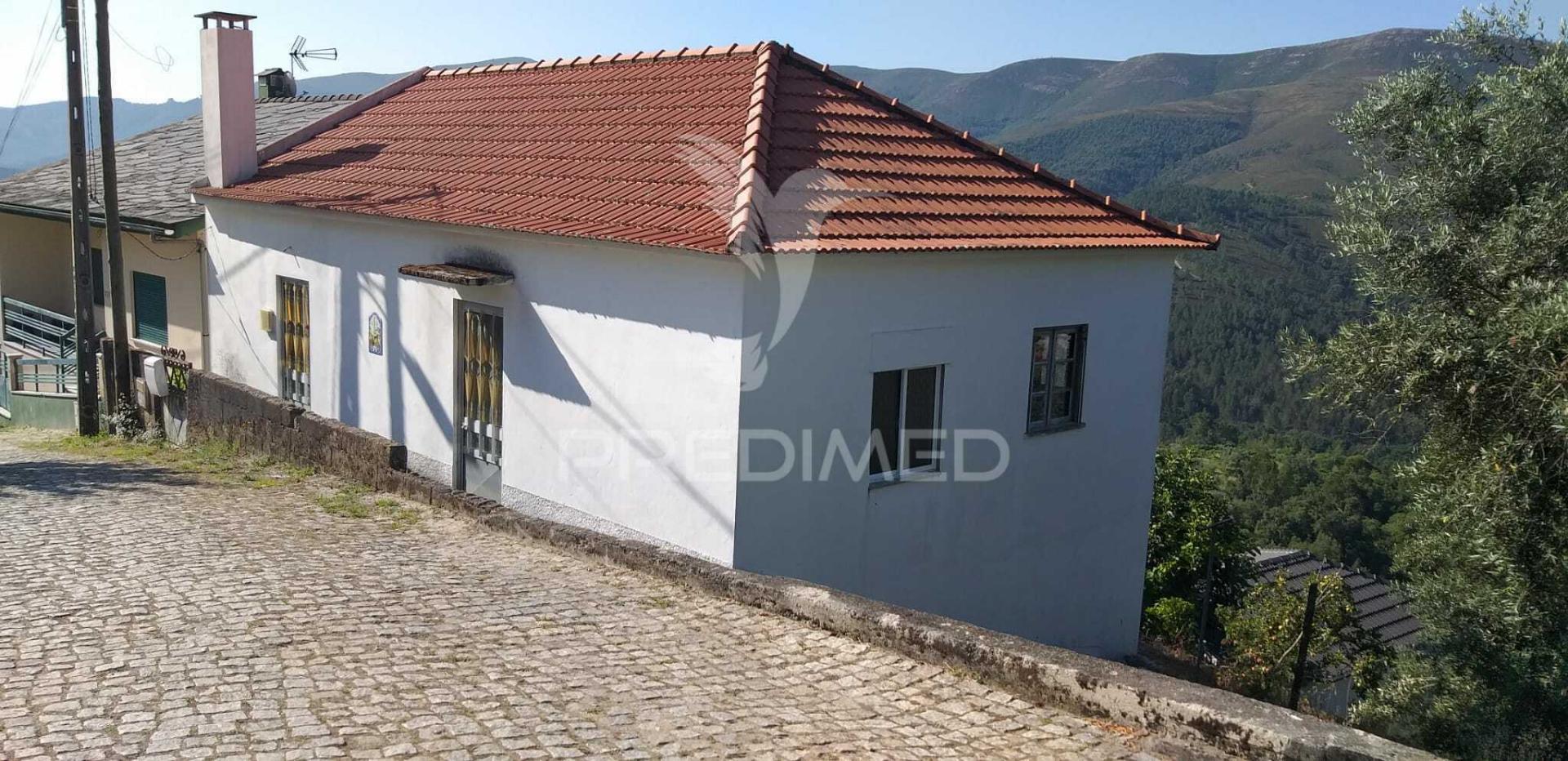 Moradia t2 vila de meã, castro d´aire