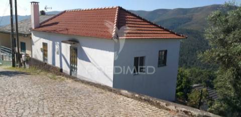 Moradia t2 vila de meã, castro d´aire