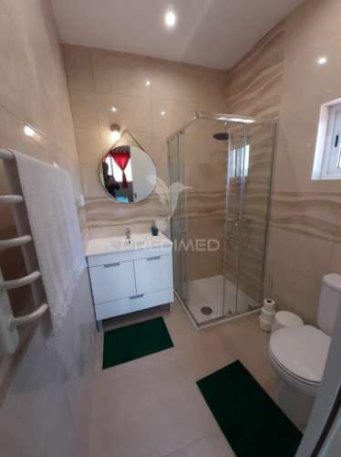 Moradia mediterrânica com piscina e jardim em são brás de alportel