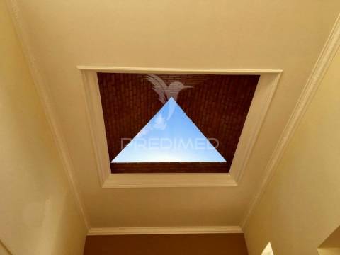 Moradia mediterrânica com piscina e jardim em são brás de alportel