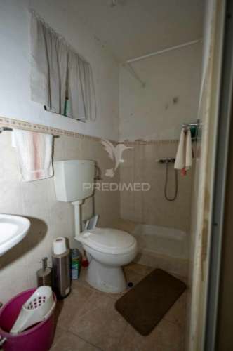 Moradia bi-familiar t6 e com espaço comercial - alter do chão