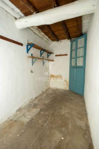 Moradia bi-familiar t6 e com espaço comercial - alter do chão