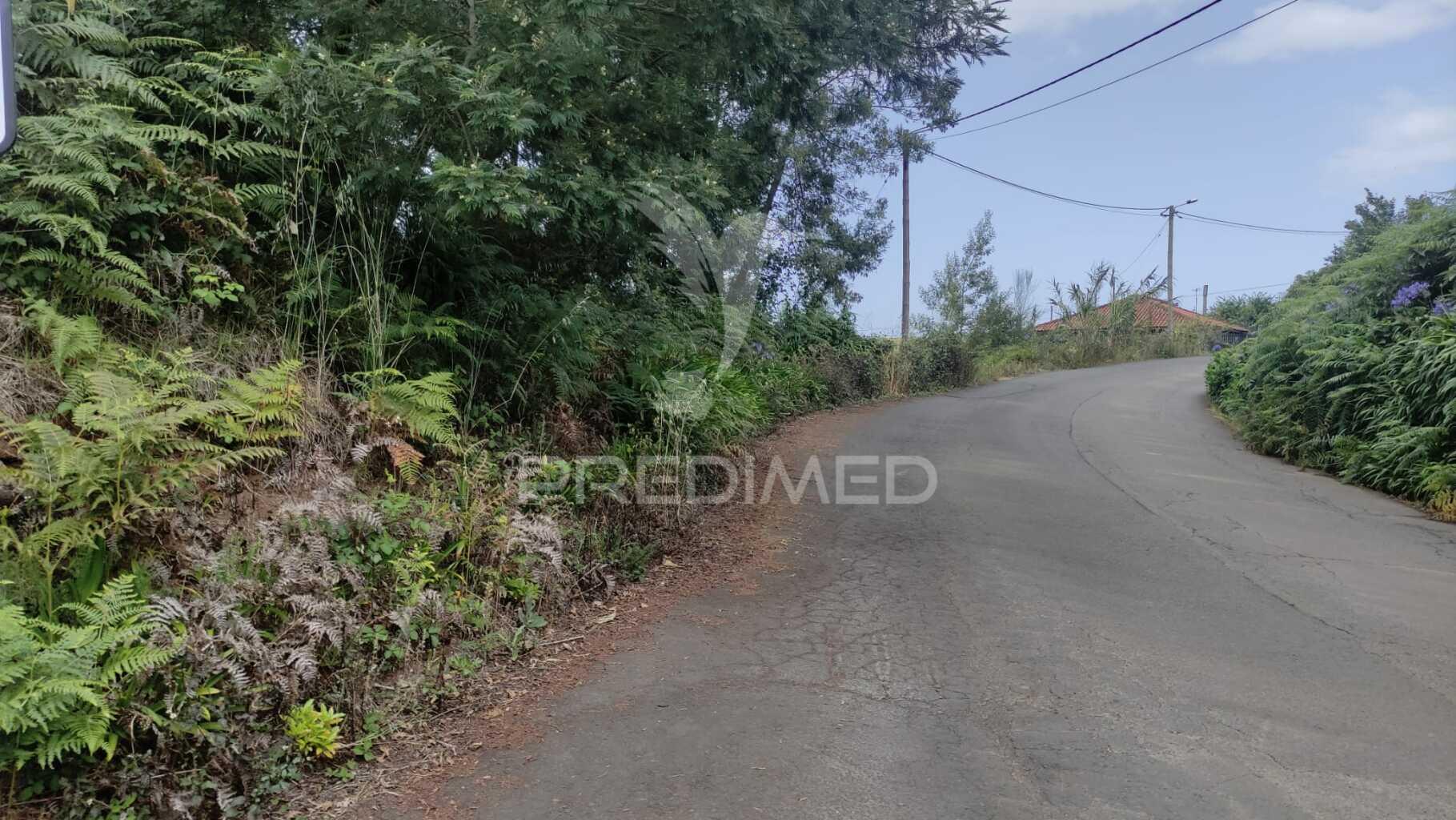 Terreno com 1080m2 situado em s.jorge,santana.