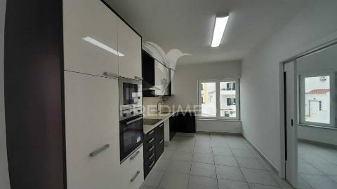 Excelente moradia v4 terraço e vista de mar ericeira