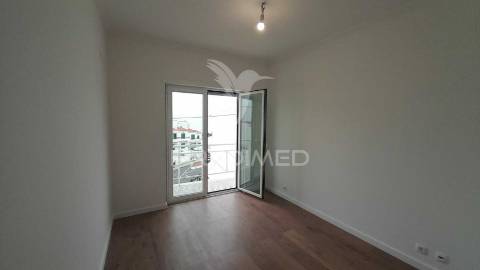 Excelente moradia v4 terraço e vista de mar ericeira