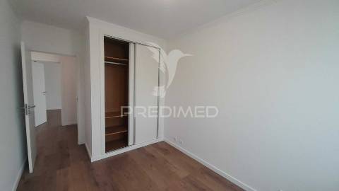 Excelente moradia v4 terraço e vista de mar ericeira