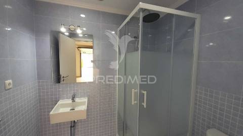 Excelente moradia v4 terraço e vista de mar ericeira