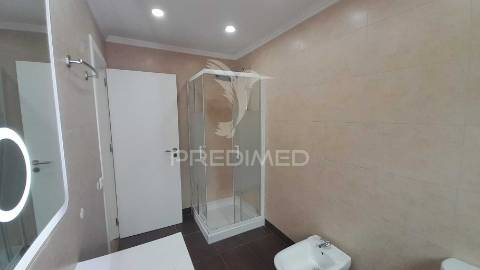 Excelente moradia v4 terraço e vista de mar ericeira