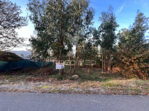 Terreno de construção - regadas fafe
