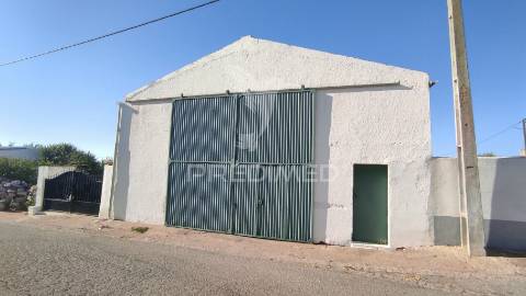 Moradia t3  em trigaches . beja