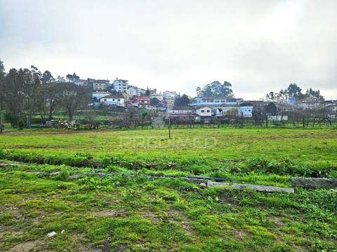 Moradia bi - familiar t2 + t2