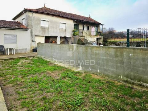 Moradia bi - familiar t2 + t2