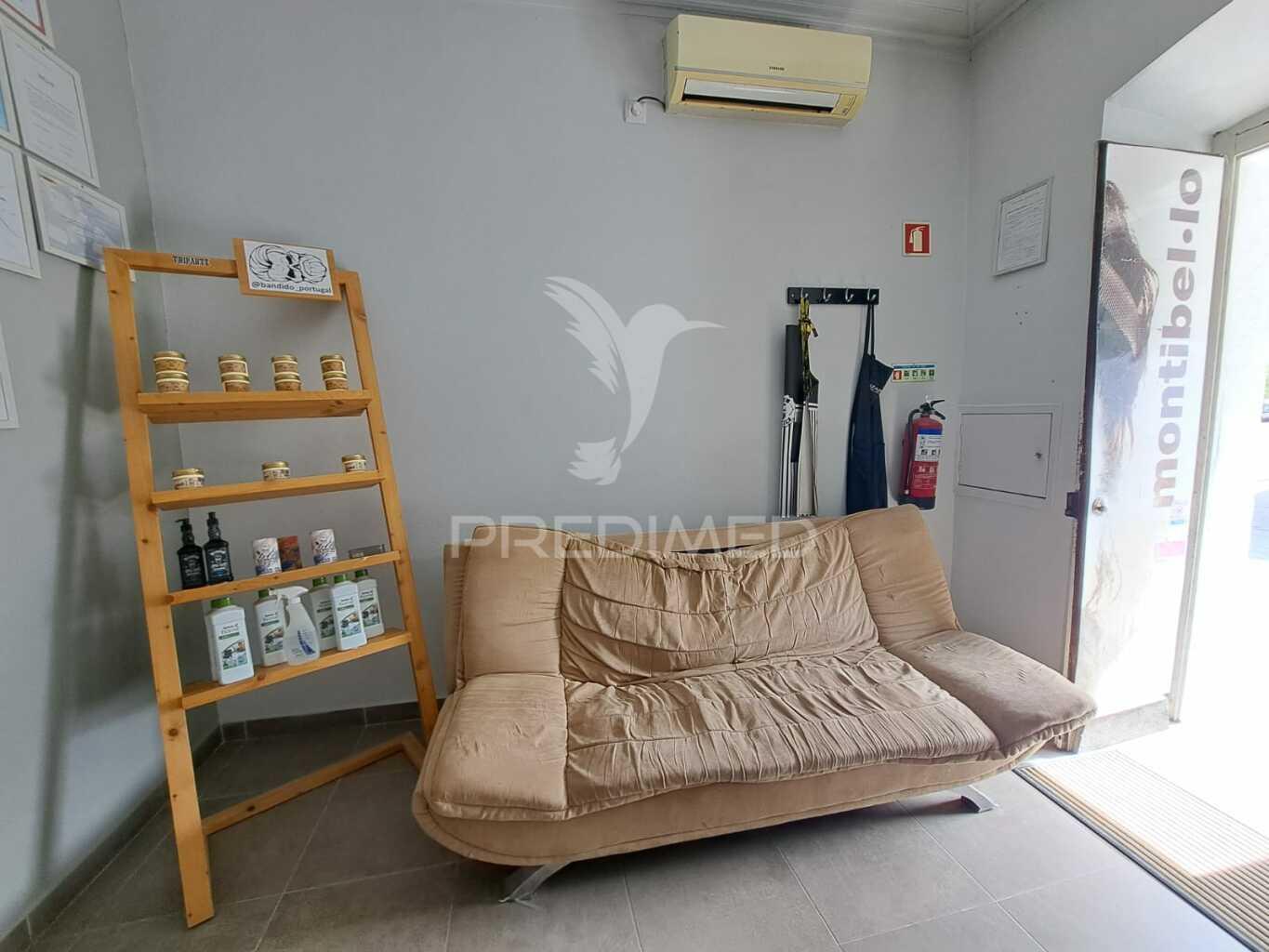 Casinha típica t1 no centro da vila - pias