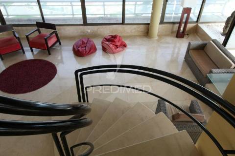 Penthouse t4 com piscina privada em albufeira