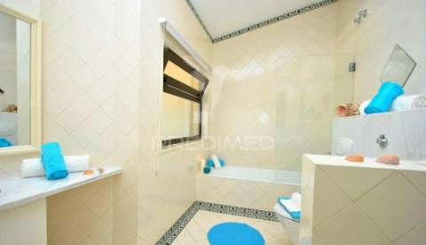 Penthouse t4 com piscina privada em albufeira