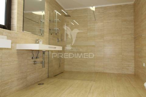 Penthouse t4 com piscina privada em albufeira