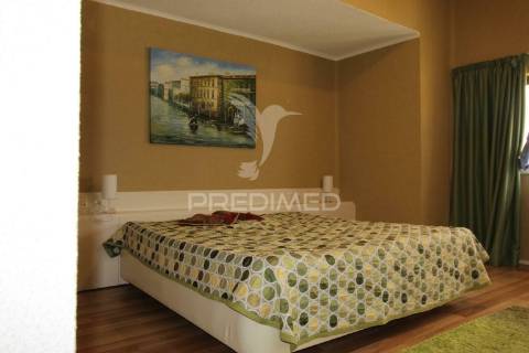 Penthouse t4 com piscina privada em albufeira