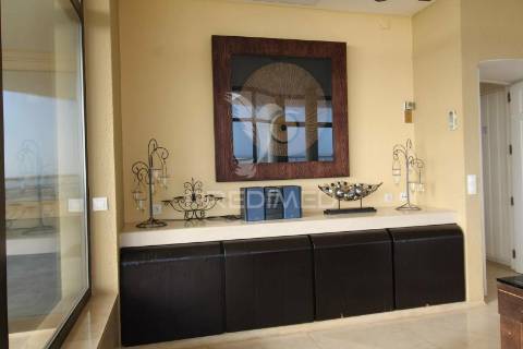 Penthouse t4 com piscina privada em albufeira