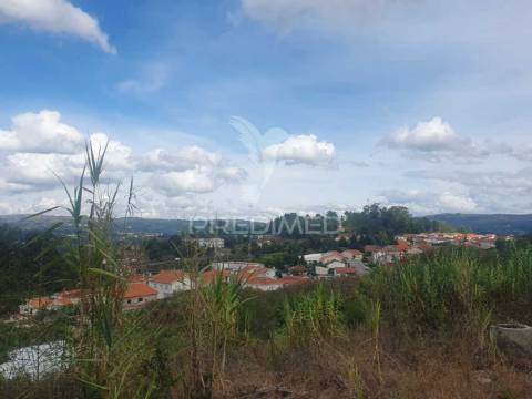 Terreno com 22 000m2 em fafe