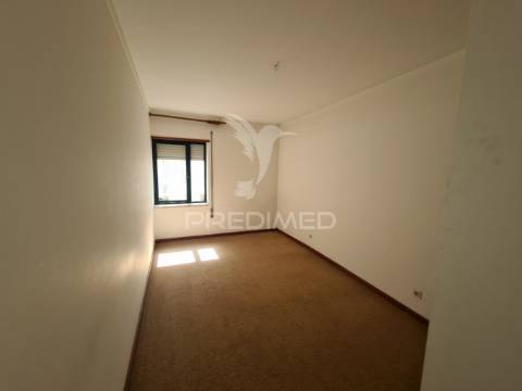 Apartamento t3 no centro de macedo de cavaleiros