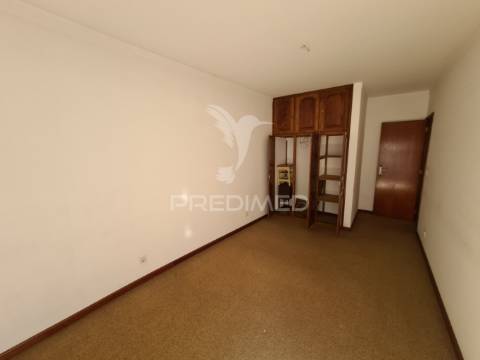 Apartamento t3 no centro de macedo de cavaleiros