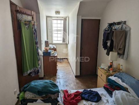 Alojamento local inserido em edifício histórico frente rio