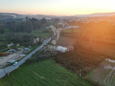 Terreno em briteiros santo estêvão - guimarães